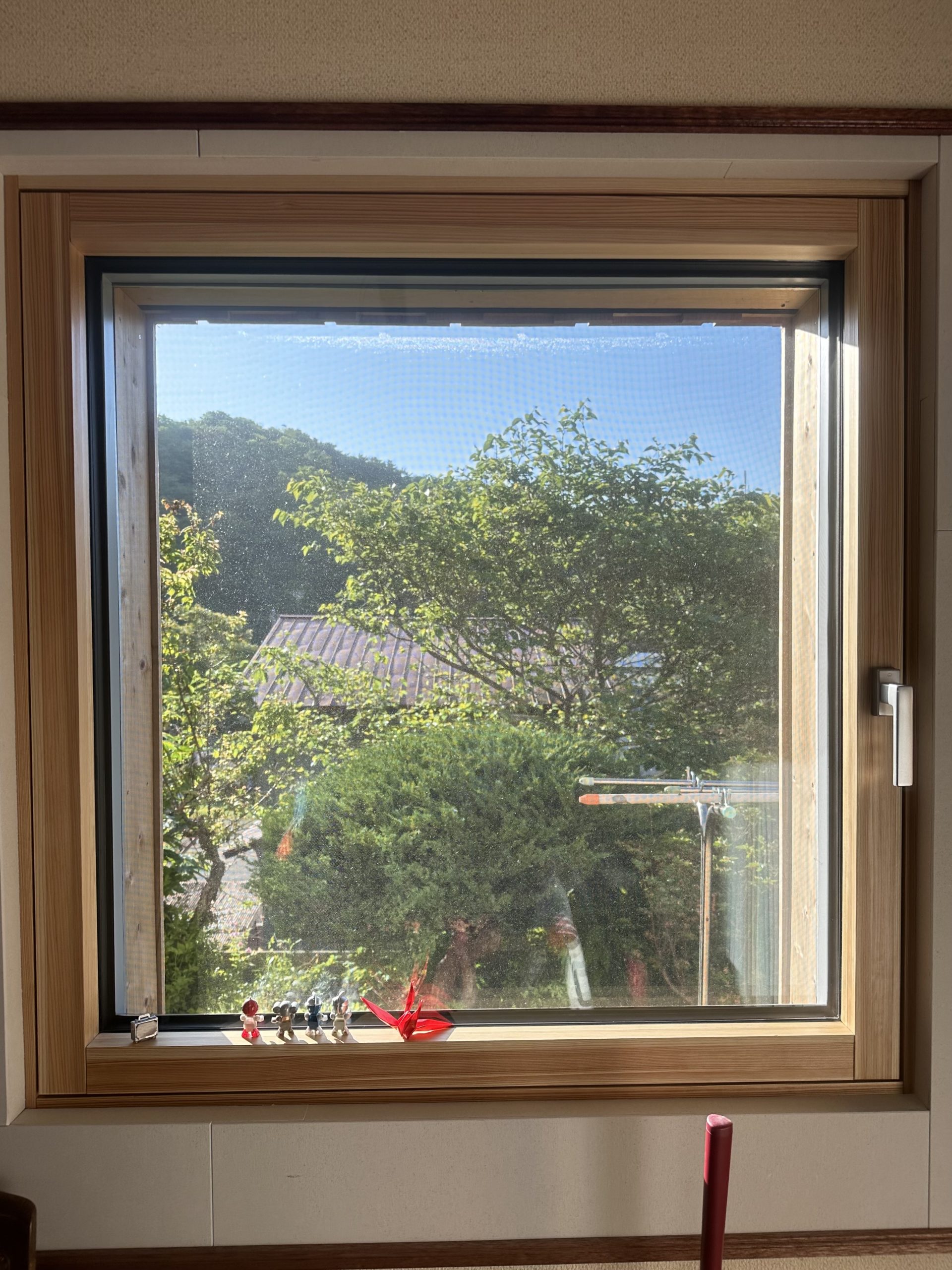 窓にこだわる〜木製サッシの効能〜